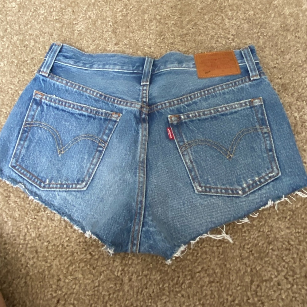 cute levi jean shorts
